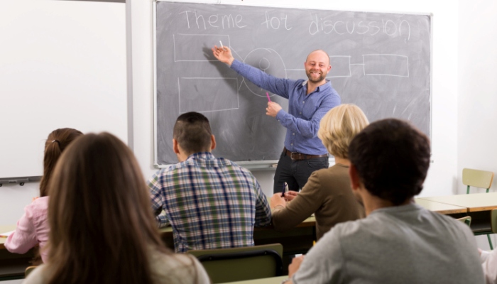 El gobierno convoca cursos formativos de verano para profesores