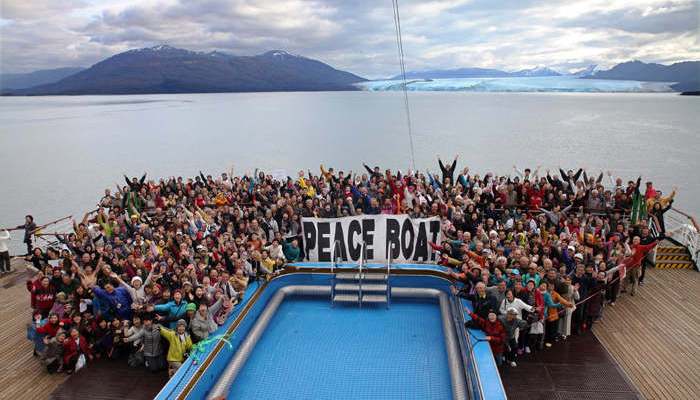 Llamada a profesores de español e inglés para embarcar en el Barco de la Paz y recorrer el mundo