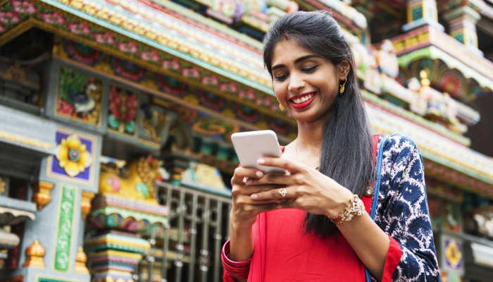 Beca Icetex para emprendimiento de mujeres en India