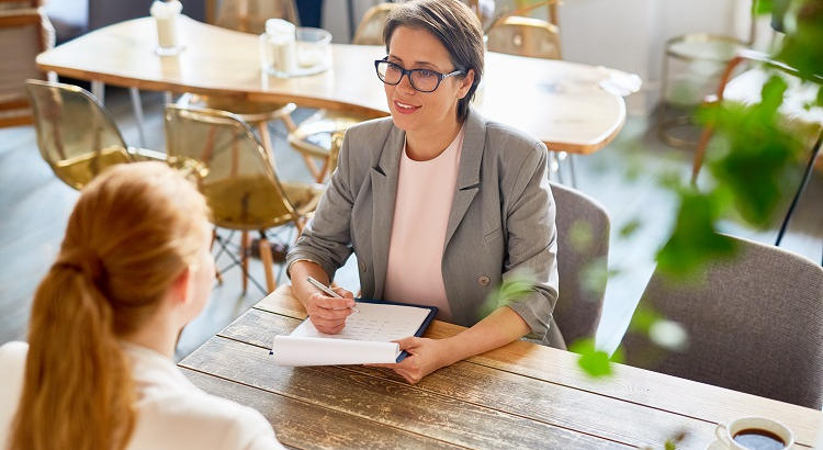 ¿Cómo buscar trabajo y no morir en el intento? Consejos de psicóloga