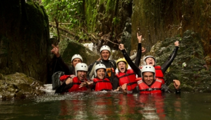 Monitores con espíritu aventurero: empleo y oportunidades en ruta