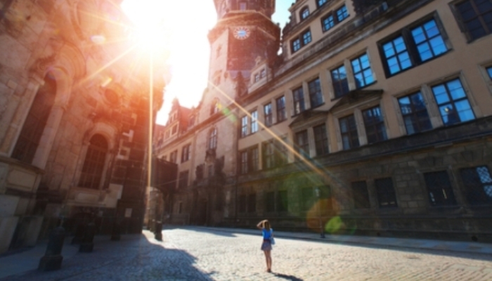 Joven estudiante en Dresde (Alemania) | Dudarev Mikhail/Shutterstock