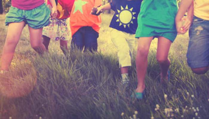 Los niños españoles, los más felices con su vida en familia y amigos