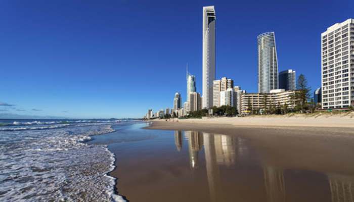 Vista de Surfers Paradise en Queensland (Australia) | zstockphotos
