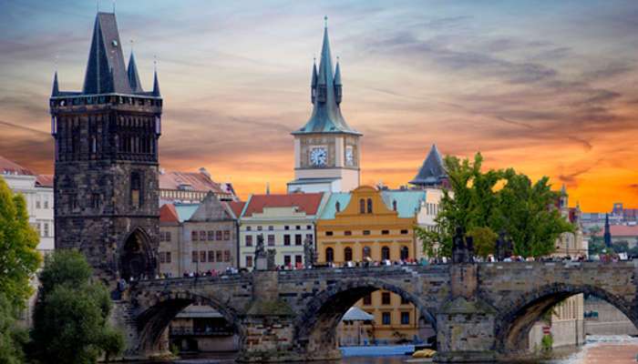 Foto: Vista de Praga, república Checa | Robert Ivaysyuk, shutterstock