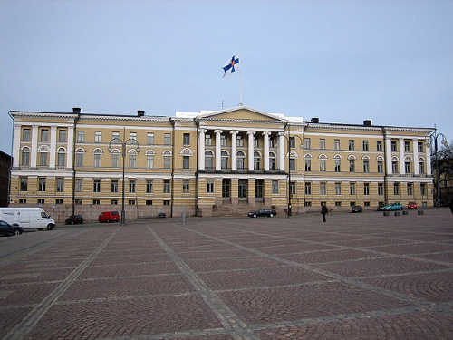Edificio principal de la Universidad de Helsinki | Neofelis Nebulosa, wikimedia