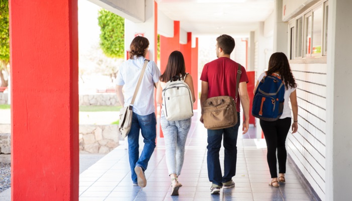La Universidad CEU San Pablo recibe a los primeros becados del programa peruano PRONABEC