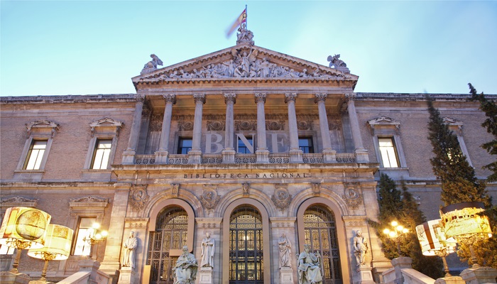 Día de las Bibliotecas: estudios, oposiciones y vacantes para trabajar en los templos de la cultura