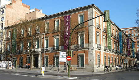 Vista exterior del Palacio de Villahermosa (Museo Thyssen-Bornemisza) de Madrid | Luis García (Zaqarbal)