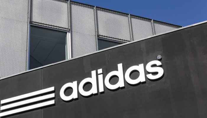 Prácticas Adidas, Nike y Puma Empleo en marcas de