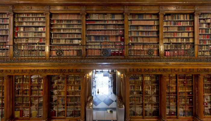 Interior de la Biblioteca Menéndez Pelayo en Santander | Por Manuel Alvarez