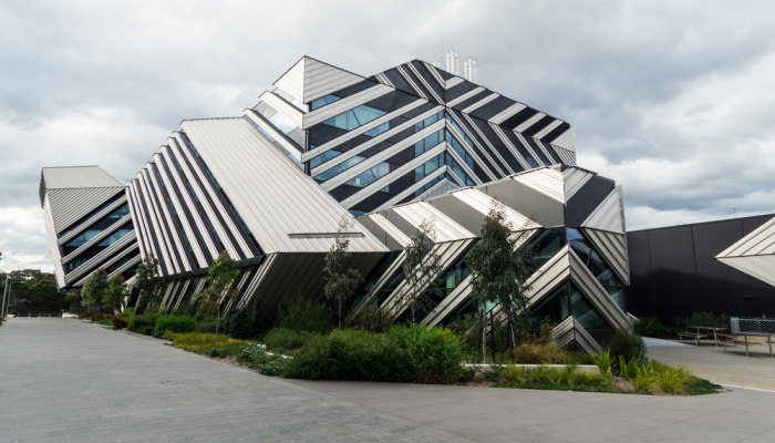 Edificio New Horizons de la Universidad de Monash inaugurado en 2013. Por Nils Versemann / shutterstock