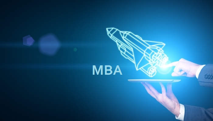 Sal de tu órbita: ¿Qué tiene el MBA que no tienen otros masters?