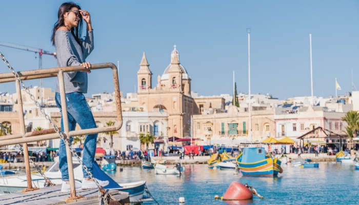Joven en Marsaxlokk  (Malta) | Foto: fokke baarssen