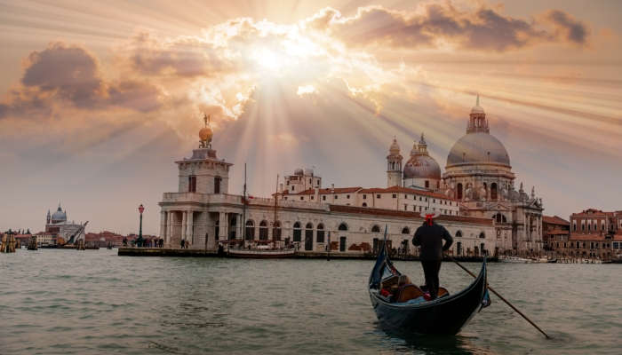 Becas para estudiar en Venecia el próximo curso rumbo a ‘la ciudad de las góndolas’