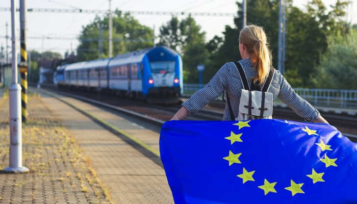 La Comisión Europea propone un Erasmus digital hasta que los jóvenes puedan viajar