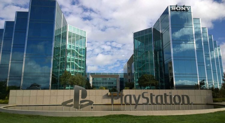 Prácticas en PlayStation este verano: coge los mandos y sube de nivel