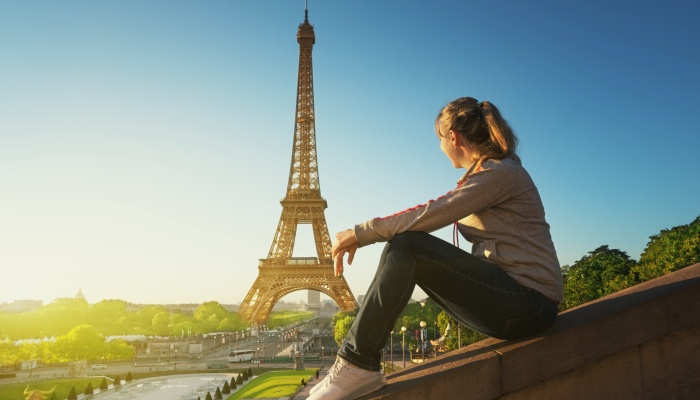 Rumbo a París con las becas de la OCDE para estudiantes universitarios