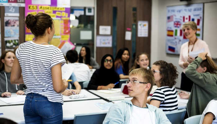 La enseñanza de idiomas en España: cada vez más temprano y suben el japonés y el finés en las EOI