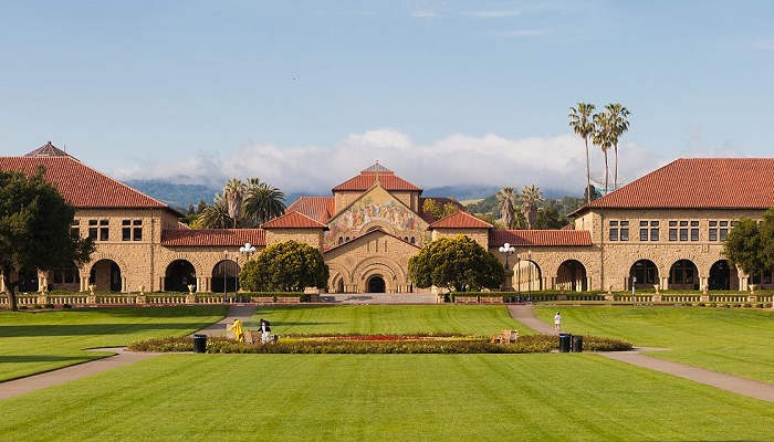 La Universidad de Stanford convoca 90 becas completas para estudiantes de todo el mundo