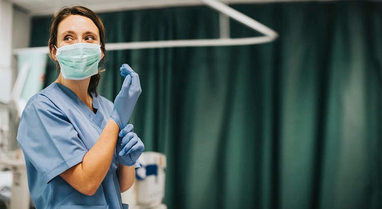 Enfermería, una profesión que necesita atención de urgencia