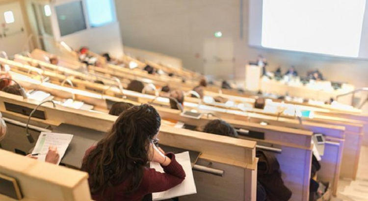 Educación anuncia la fecha para las Becas MEC de Bachillerato, FP y Universidad