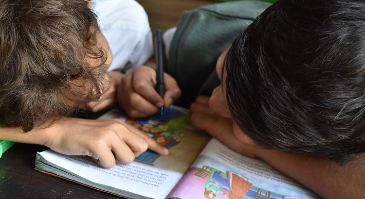 Exposición y motivación, claves para que los niños aprendan idiomas según una experta psicóloga