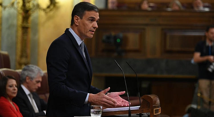 Pedro Sánchez anuncia una beca complementaria de 100 euros al mes para un millón de estudiantes
