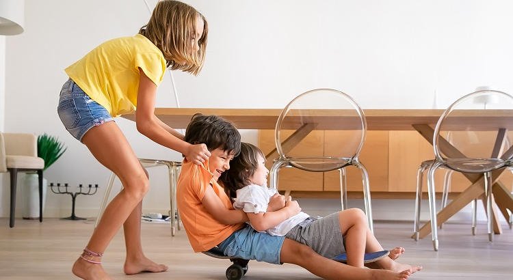 Niños jugando. 