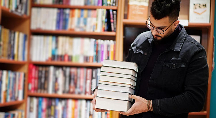 Becas para estudiar un Máster: ayudas del Ministerio de Educación, Fulbright o de universidades