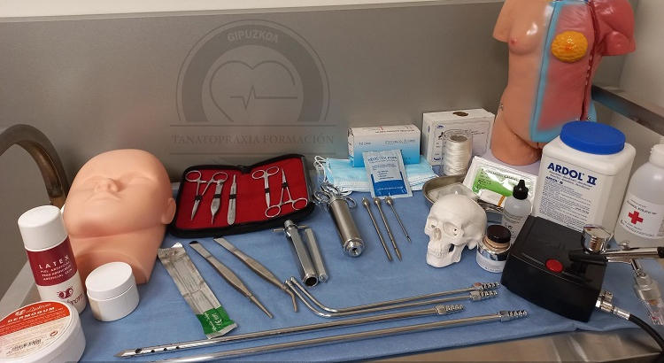 Material de práctica en el curso de Tanatopraxia Tanatoestética y Agente Funerario. | Tanatopraxia Formación