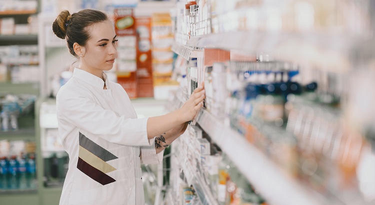 Cómo ser Auxiliar de Farmacia y Parafarmacia y trabajar en un sector con grandes oportunidades