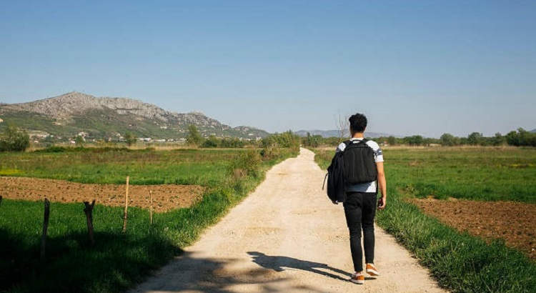 Vuelven las becas en entornos rurales para combatir la despoblación en España