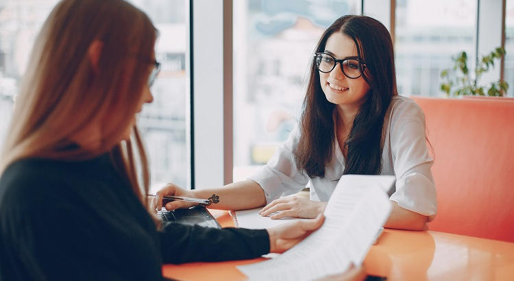Cómo enfrentarse a una entrevista de trabajo con un título de FP