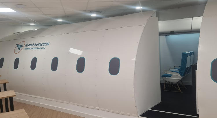 Ícaro Aviación ofrece un simulador de avión en su Curso de Tripulante de Cabina de Pasajeros