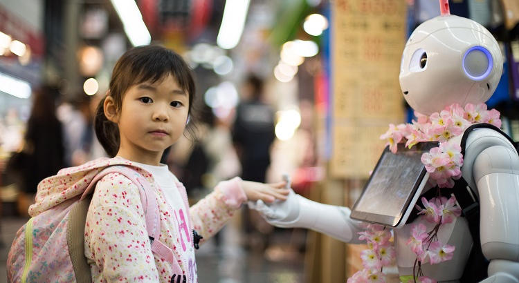 Investigadores de Canadá afirman que los niños prefieren aprender de un robot competente que de un humano incompetente