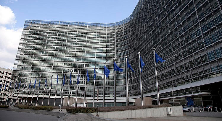 Vuelven las prácticas Blue Book de la Comisión Europea sin límite de edad: pon un pie en Europa