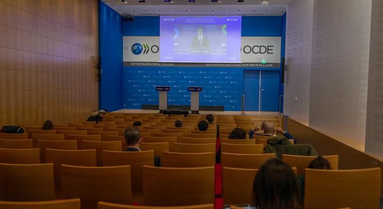 Rumbo a París con las prácticas de la OCDE para estudiantes universitarios