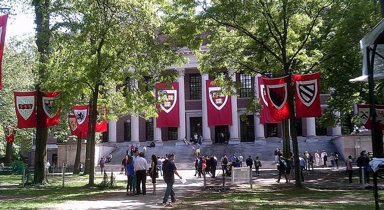 Directos a Harvard y Stanford: así son las becas para entrar en algunas de las mejores universidades del mundo