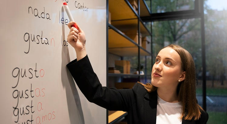 A por tu sueño de ser profesor de español: consejos del Instituto Cervantes
