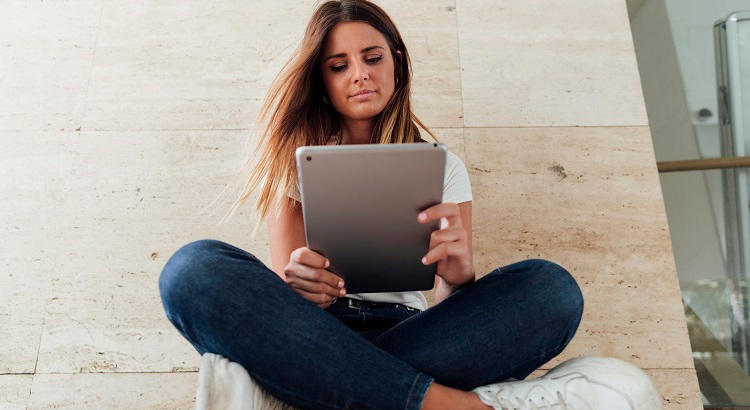 Tu curso en Alacon Formación viene a lo grande: Samsung Galaxy Tab A9 Plus gratis más 2 cursos extra y becas