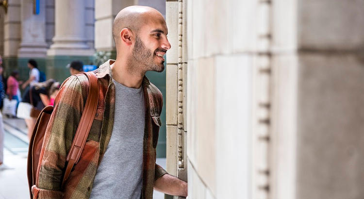 Última llamada para jóvenes españoles: prácticas internacionales con ICEX Vives