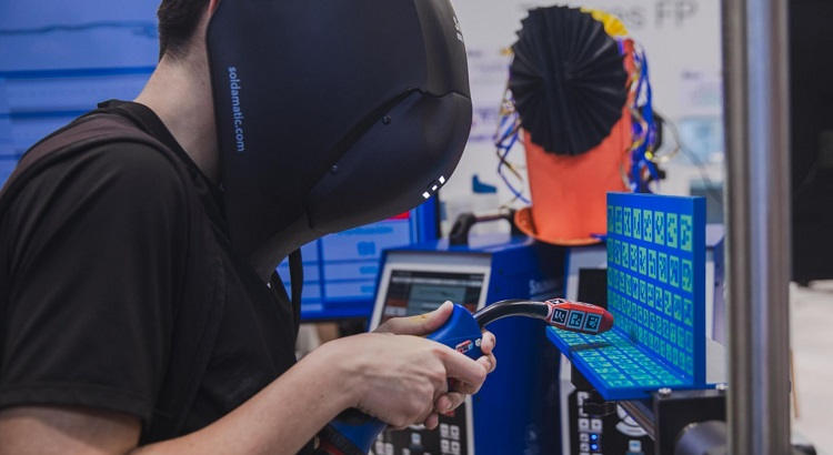 La FP rompe récords: más titulados que nunca en España