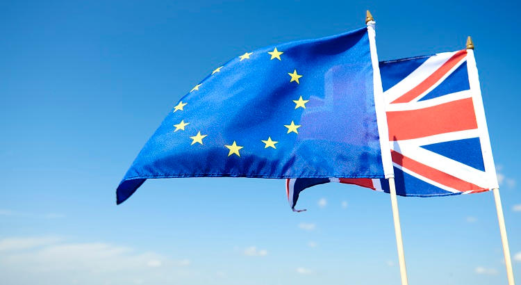 Reino Unido vuelve al programa Erasmus+ en 2027: movilidad por delante del Brexit