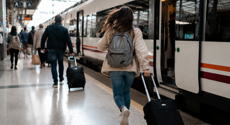 Verano Joven 2026 despega: viajes por España y Europa con hasta un 90% de descuento para millones de jóvenes