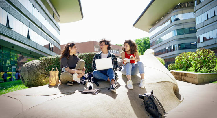 Madrid lanza las becas Segunda Oportunidad: 2.800 euros para jóvenes que retomen sus estudios