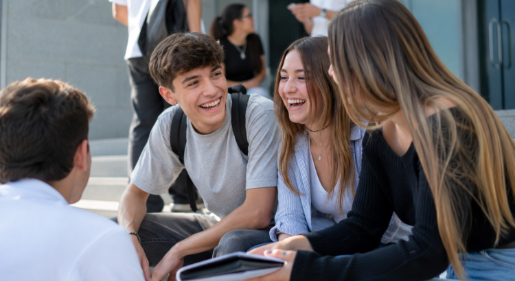 Cómo pedir la beca de 2.800€ para estudiar FP en Madrid y retomar tus estudios