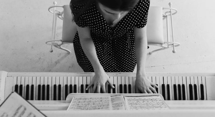 Así cambia tu cerebro cuando improvisas música (y por qué nos hace más creativos)