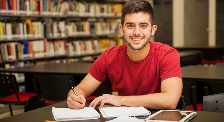 UNAM ofrece cursar el Bachillerato a distancia para mexicanos en el extranjero