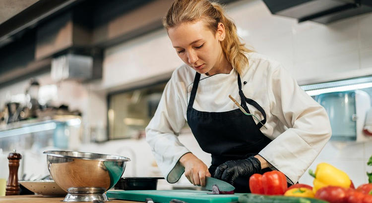 Consejos para convertirte en un chef de alta cocina según una experta de la gastronomía